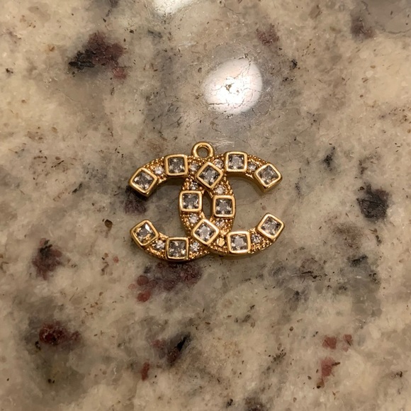 Chanel Zipper Pull - Picture 1 of 2
